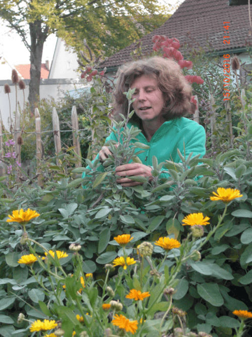 csm_Elisabeth_im_Gartenn_0e96cda4e6
